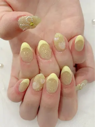 ネイル Zir nail 津田沼店所属・☁️ ゆい 🧸💛のネイルデザイン