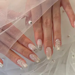 ミディアム 🎀韓国ネイル/ キラキラネイル専門店のネイルデザイン