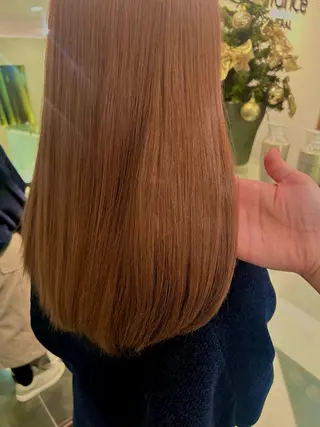 ロング カラー チーフデザイナー 若林　麻衣のヘアスタイル