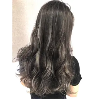 ロング カラー 井上 一平のヘアスタイル