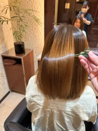 セミロング 郷右近 すずのヘアスタイル