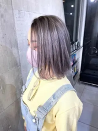 ショート カラー 前田 桃花のヘアスタイル