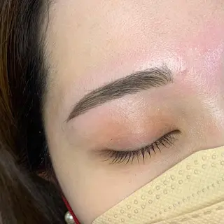 アイブロウ Uni hayakawaのマツエク・マツパデザイン