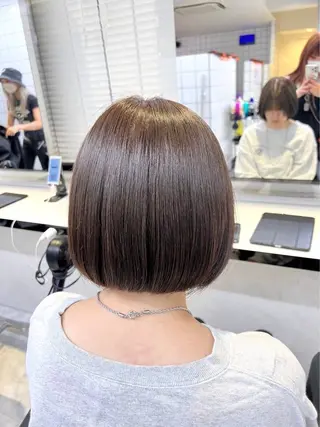 ショート カラー ナチュラルベージュ 🧸yuuna🧋のヘアスタイル