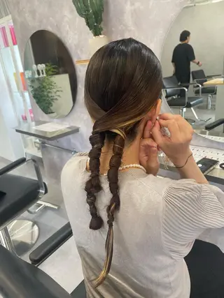 セミロング ヘアアレンジ yui/ layer cutのヘアスタイル