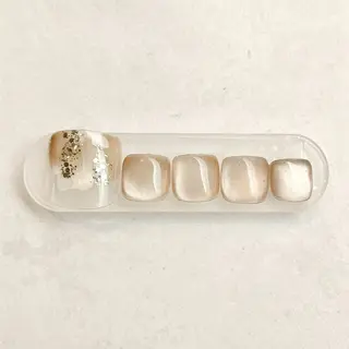 ネイル 早野 美菜子のネイルデザイン