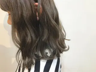 セミロング カラー ヒロミ/アレンジ/ アンニュイ/透け感のヘアスタイル