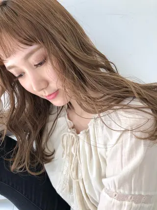 ロング 横山 莉奈のヘアスタイル
