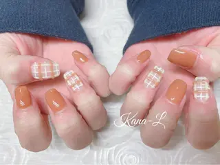 カラー ネイル 芦辺 香奈のネイルデザイン