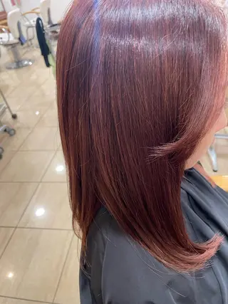 ロング アライ ユウリのヘアスタイル