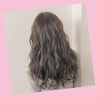 ミディアム カラー デザインカラー髪質 改善Lilithのその他イメージ