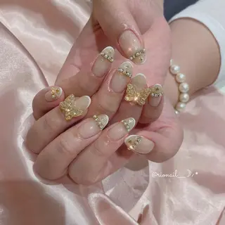 ネイル 𝘙𝘪𝘰𝘯𝘢 ...🕯🤍のネイルデザイン