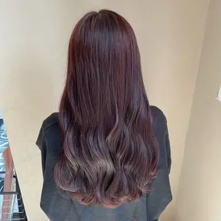 ロング 岡本 彩香のヘアスタイル