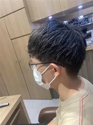 メンズ アイブロウ 大八木 美咲のヘアスタイル