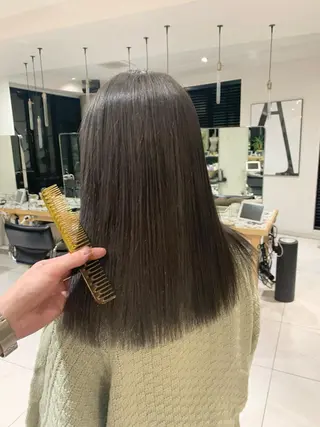 セミロング カラー TENELE所属・チバ タクミのヘアスタイル