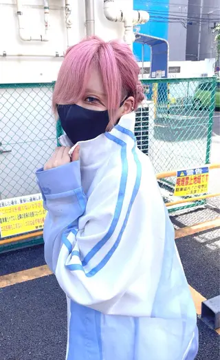 ミディアム カラー レイヤー/ウルフ ハイトーンhiroのヘアスタイル