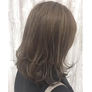 ミディアム カラー 透明感♡︎♡︎ 佐々木早苗のヘアスタイル