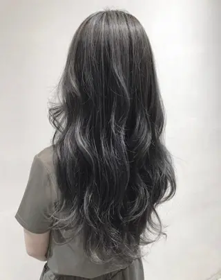 ロング カラー tomoka 推しカラーのヘアスタイル