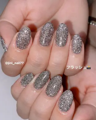 ネイル JINI NAIL所属・ジニ ネイルのネイルデザイン