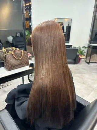 ロング カラー りおん レイヤー/ベージュのヘアスタイル