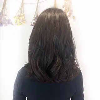 ミディアム カラー ベージュ/インナー カラー🤍Rieのヘアスタイル