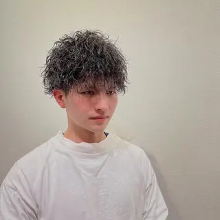 ショート パーマ メンズ WARREN・TRICOMI    NEW YORK所属・瀧野 翔吾【メンズ特化】のヘアスタイル