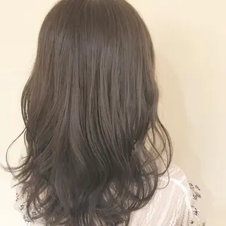 セミロング 加藤 綾華のヘアスタイル