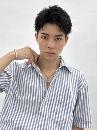 ショート 山中 瞬のヘアスタイル