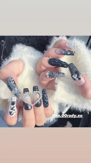 ロング ネイル ⛓Miyu ⛓のネイルデザイン