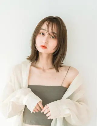ミディアム 近藤 若菜のヘアスタイル