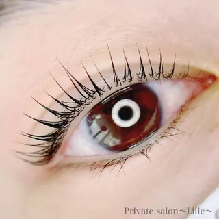 マツエク・マツパ Private salon〜Lilie〜所属・プライベートサロン yurikoの眉毛・アイブロウイメージ