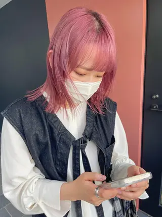 カラー 鶴井 美空のヘアスタイル