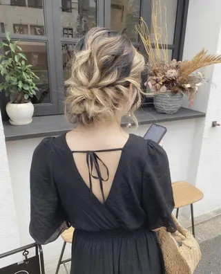 ミディアム カラー パーマ ヘアアレンジ メンズ キッズ ネイル マツエク・マツパ ハイライト、レイヤー カット/西梅田/中西のヘアスタイル