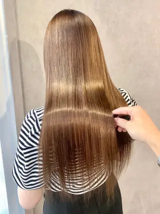 ロング LOWRL(ロウル)所属・💍縮毛矯正特化 🫧小山内寛季のヘアスタイル