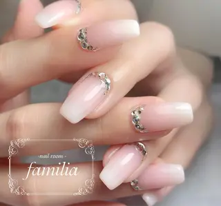 ネイル -nailroom- familiaのネイルデザイン