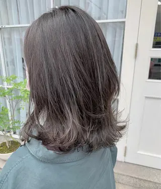 セミロング カラー シェアサロン糸所属・おおはし ひかりのヘアスタイル