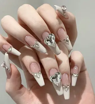 ネイル u1salon所属・ゆい ユイのネイルデザイン