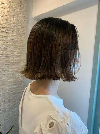 ショート カラー 平 ちひろのヘアスタイル