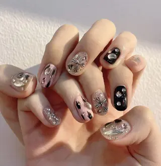 ネイル Queens テイのネイルデザイン