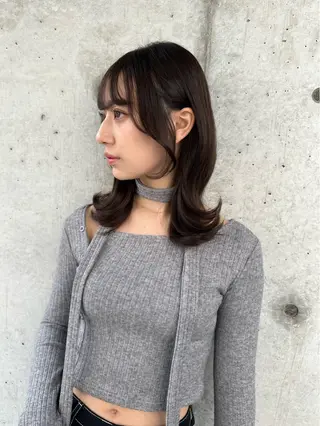 ミディアム カラー 松永 悠里のヘアスタイル