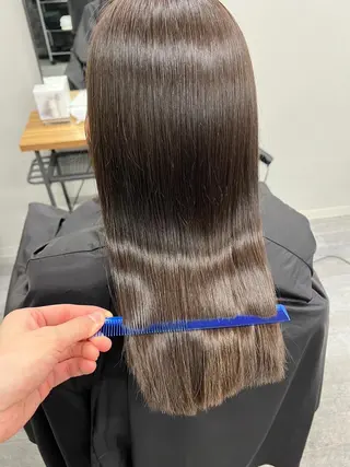 ロング 渡邊 彩花のヘアスタイル