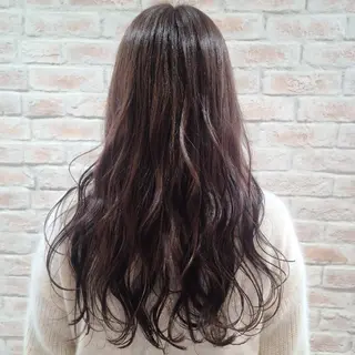 ロング 赤松 摩美のヘアスタイル