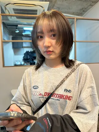 ミディアム DopeLIT モデル募集中のヘアスタイル