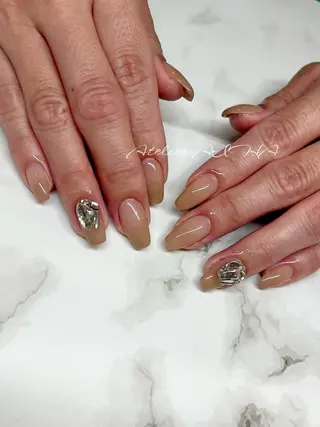 ミディアム アトリエAIHA所属・アトリエAIHA★ フィルイン推奨サロンのネイルデザイン