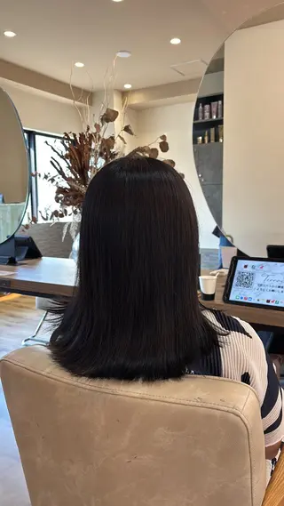 カラー レイヤー✂︎ぷつボブ 艶カラー🤍noaのヘアスタイル
