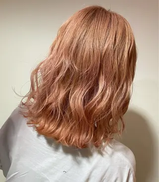 ミディアム カラー 傷ませない縮毛矯正／ 吉岡 美江のヘアスタイル
