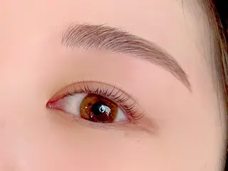 アイブロウ Cheri所属・きし かりんの眉毛・アイブロウイメージ