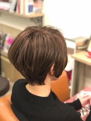 ショート カラー SEE  GRACE所属・山本 早織のヘアスタイル