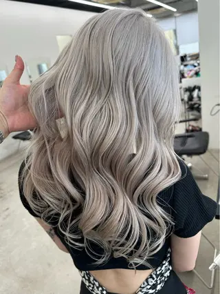 ロング 原田 瑠月のヘアスタイル