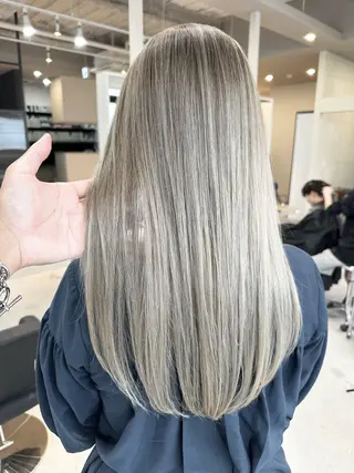 セミロング カラー 井上 一平のヘアスタイル